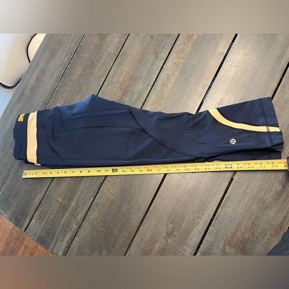 Lululemon capri leggings - Picture 5 of 10